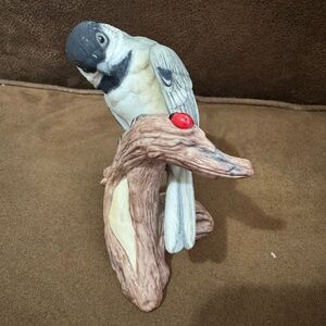 Boehm Figurine Vintage Chickadee On Branch with Ladybug #40257 Made USA Nature